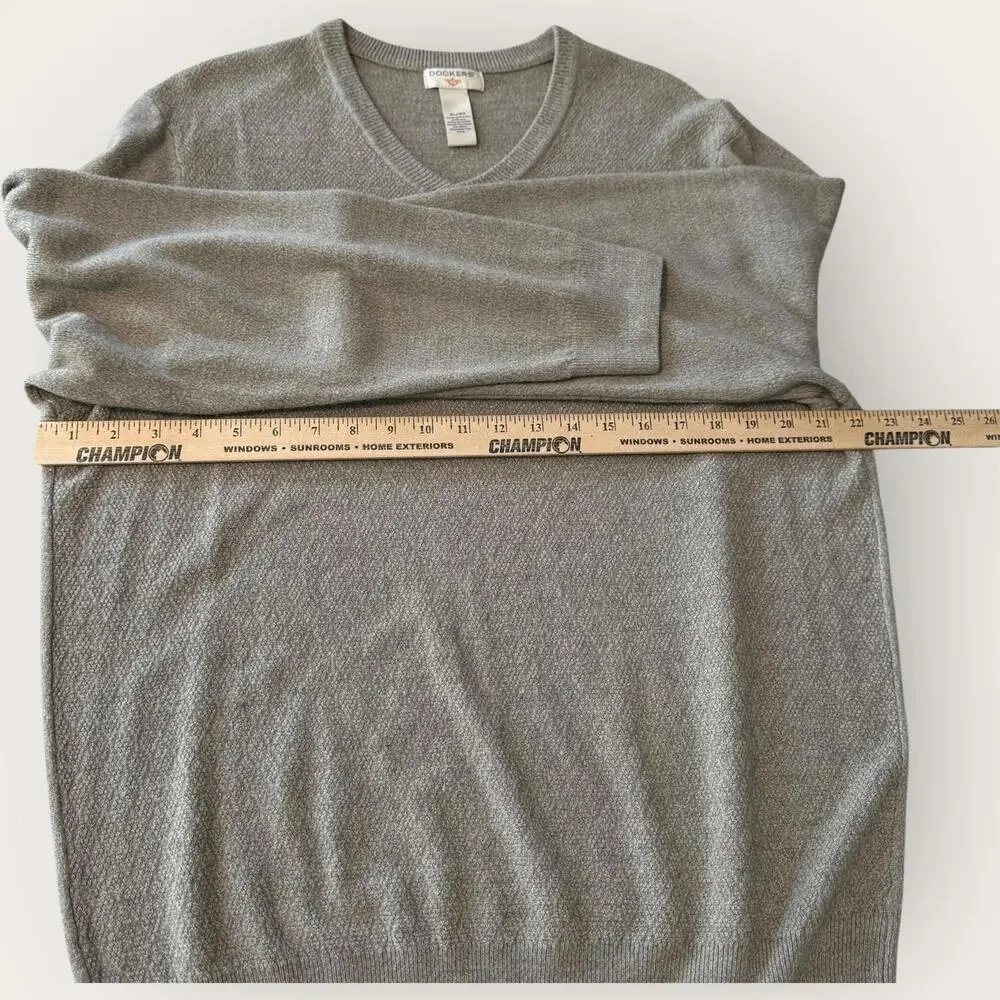 Dockers Mens XL Dirty Ice Taupe V Neck Sweater Lightweight Office Causal